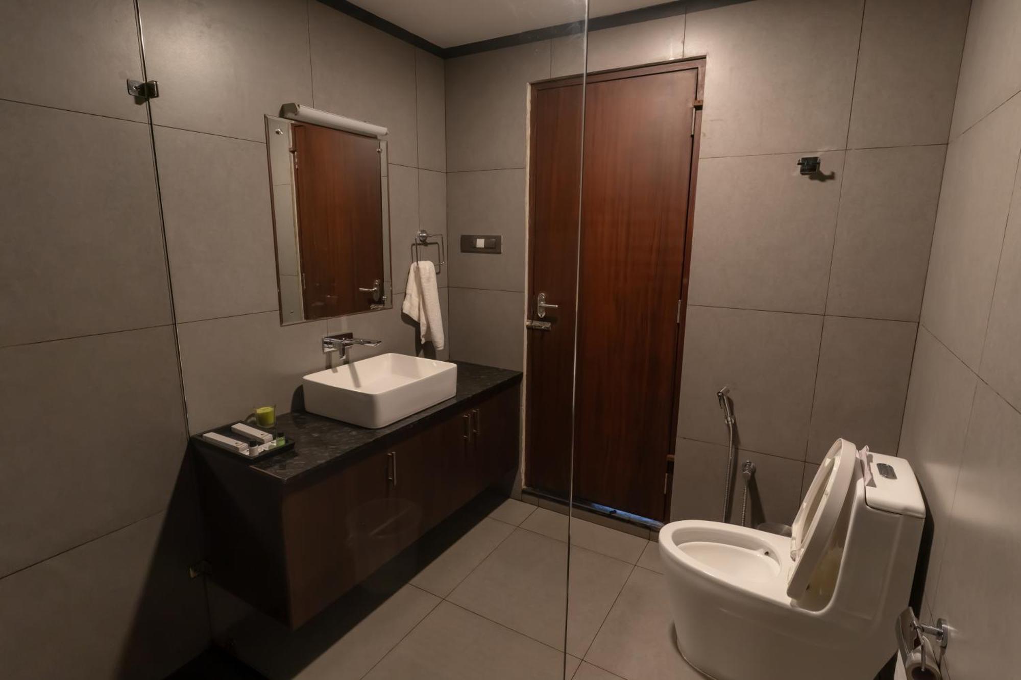 Bed and Breakfast Beyond Pines Вагамон Екстер'єр фото